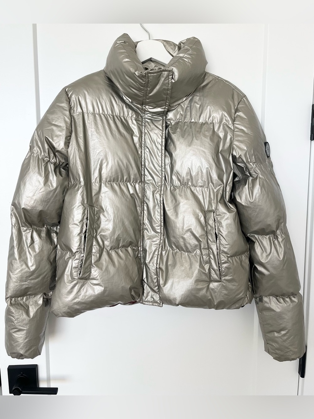 Noize Cropped Metallic Silver Puffer Jacket Made in Canada Women’s L